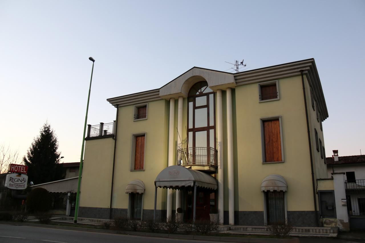 Hotel Ristorante Regina Mozzanica Exterior photo